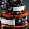 Lego Technic 42179 - A Föld és a körülötte keringő Hold